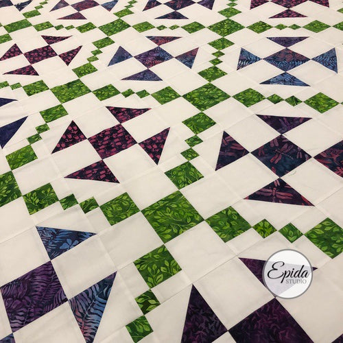 close up of No Flies in my Garden quilt.