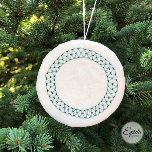 wreath Christmas ornament.